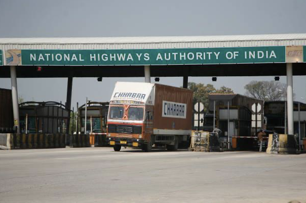 Govt collected Rs 1.44 lakh cr toll at highway plazas under public-private partnership since 2000